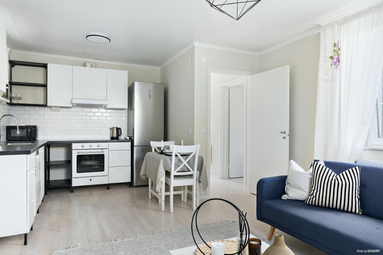 Charming Apartment In A Red House In Sztokholm Zewnętrze zdjęcie